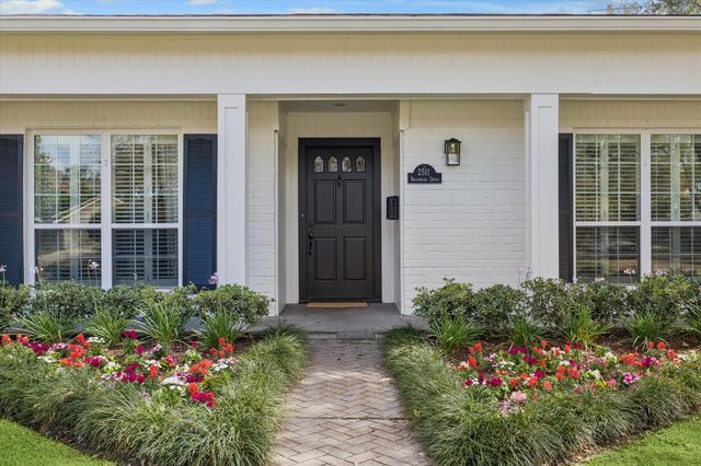 2511 Briarmead Drive, Houston, TX 77057