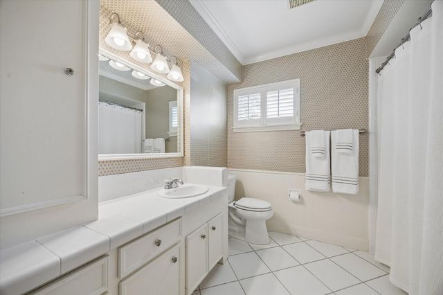 2511 Briarmead Drive, Houston, TX 77057