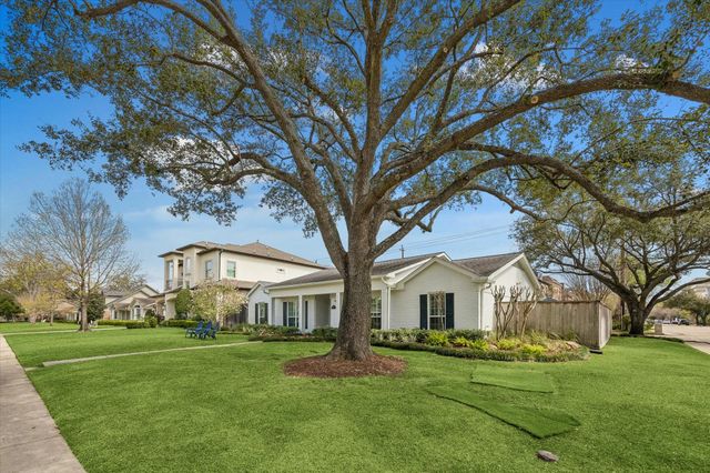 2511 Briarmead Drive, Houston, TX 77057