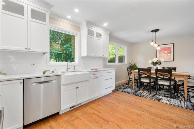 19 Dartmouth Terrace, White Plains, NY 10607