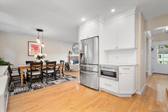 19 Dartmouth Terrace, White Plains, NY 10607
