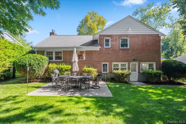 19 Dartmouth Terrace, White Plains, NY 10607