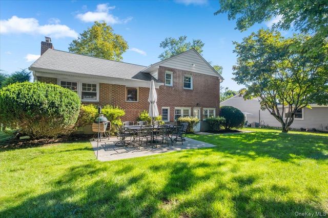 19 Dartmouth Terrace, White Plains, NY 10607