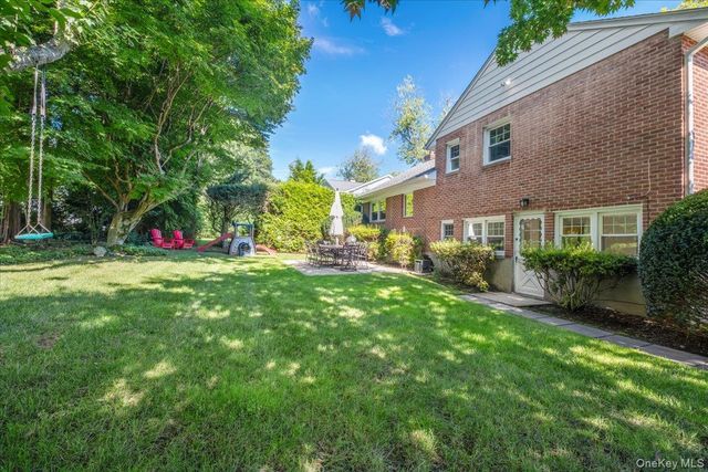 19 Dartmouth Terrace, White Plains, NY 10607