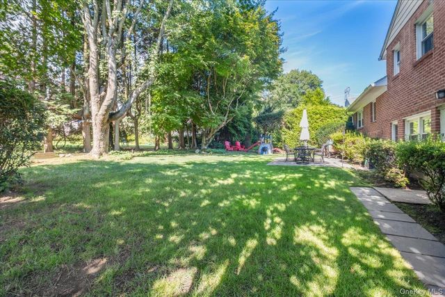 19 Dartmouth Terrace, White Plains, NY 10607