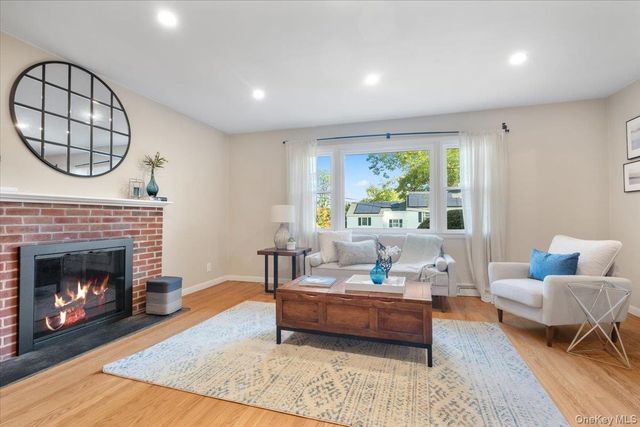 19 Dartmouth Terrace, White Plains, NY 10607