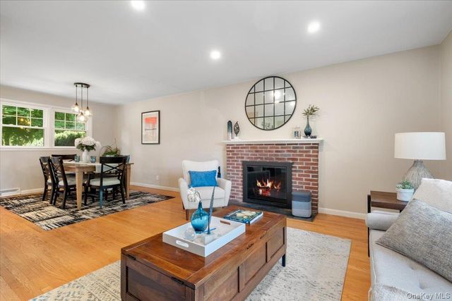 19 Dartmouth Terrace, White Plains, NY 10607