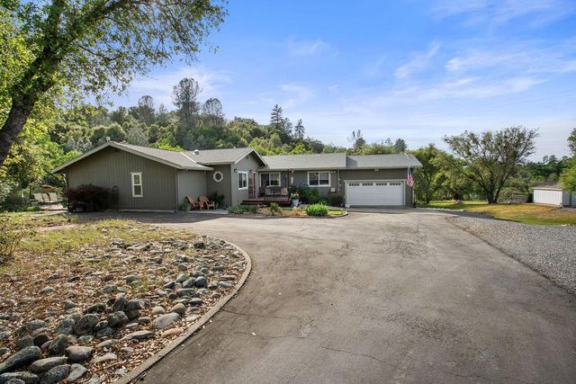 2070 Mulberry Ln, Placerville, CA 95667