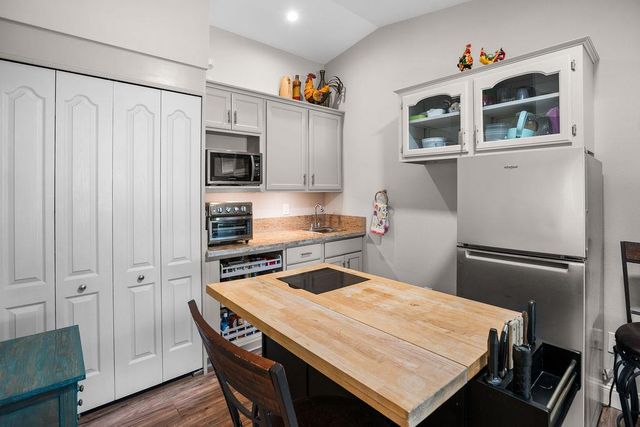 2070 Mulberry Ln, Placerville, CA 95667