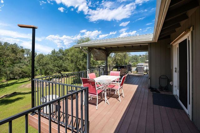 2070 Mulberry Ln, Placerville, CA 95667