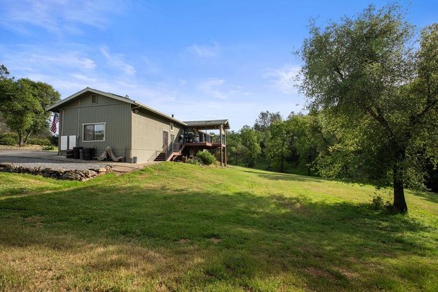 2070 Mulberry Ln, Placerville, CA 95667