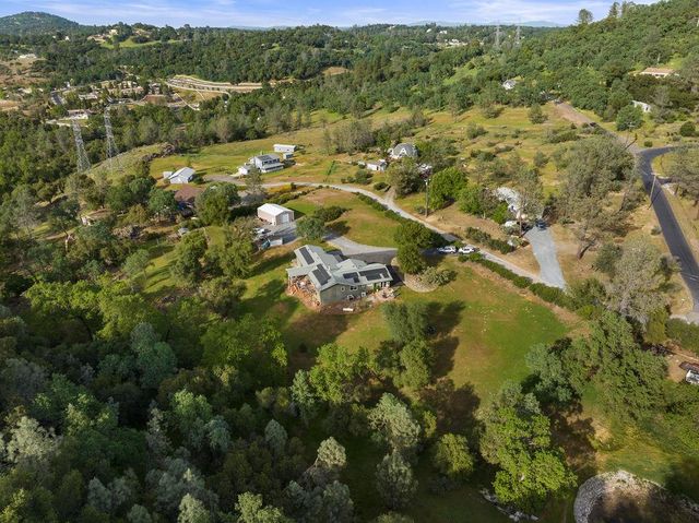 2070 Mulberry Ln, Placerville, CA 95667