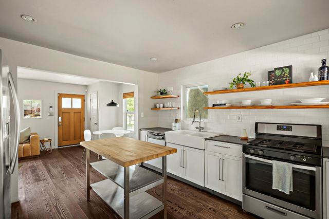 1211 Alexander Ave, Austin, TX 78702