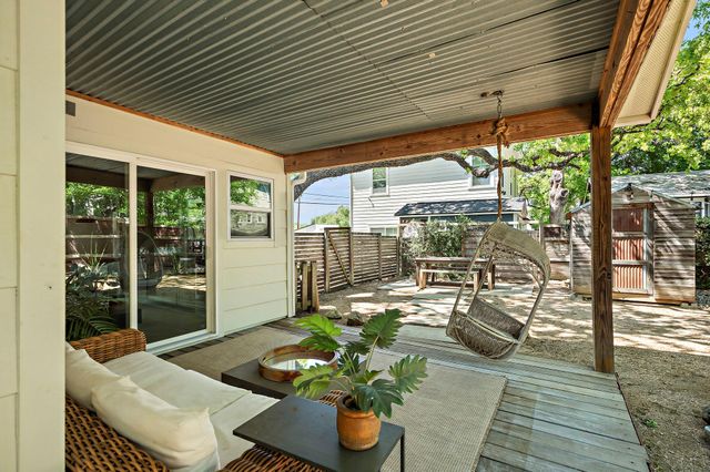 1211 Alexander Ave, Austin, TX 78702