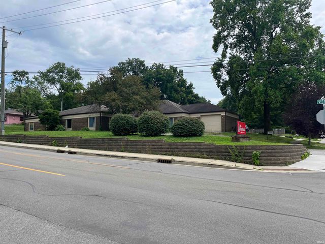 525 W 17th Street, Bloomington, IN 47404