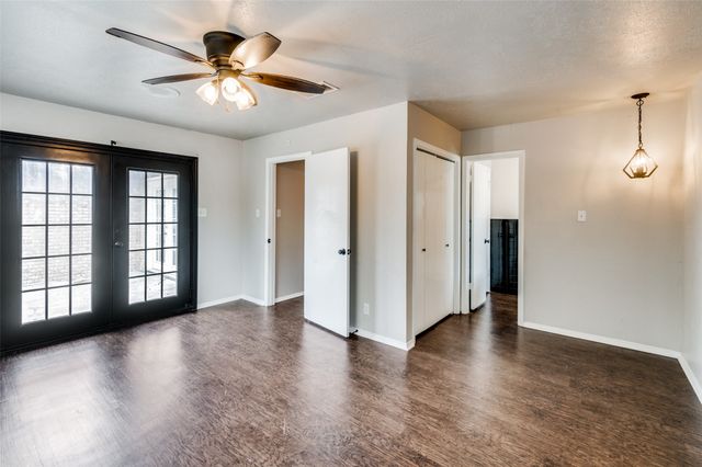 100 High School Drive, Waxahachie, TX 75165