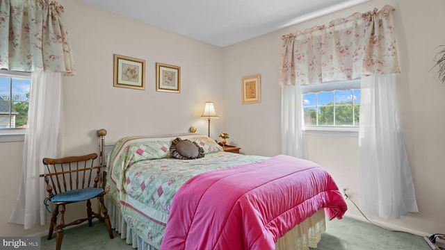 11992 LOCKART RD, Philadelphia, PA 19116