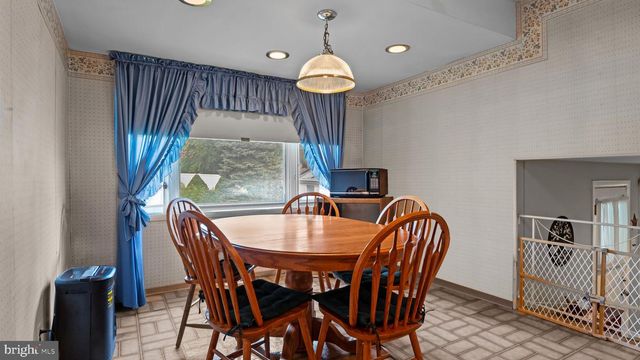 11992 LOCKART RD, Philadelphia, PA 19116