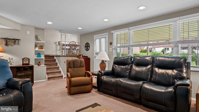 11992 LOCKART RD, Philadelphia, PA 19116