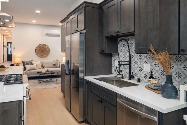 846 846 Adams St, Albany, CA 94706