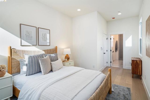 846 846 Adams St, Albany, CA 94706