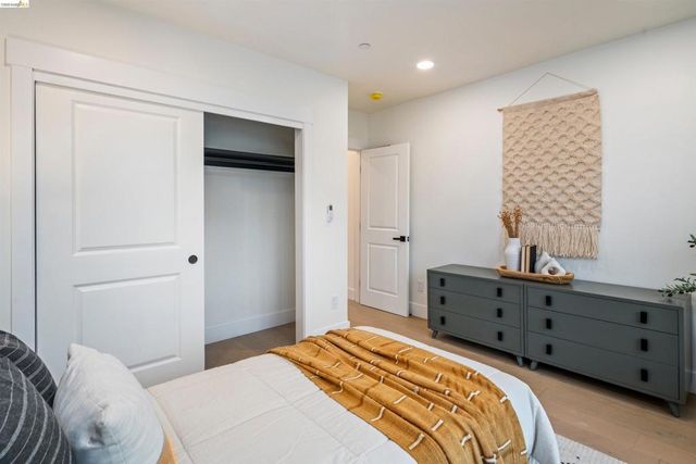 846 846 Adams St, Albany, CA 94706