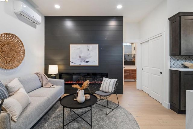 846 846 Adams St, Albany, CA 94706