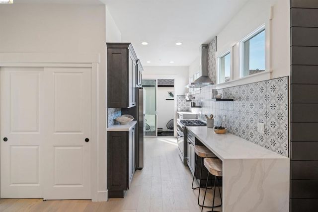 846 846 Adams St, Albany, CA 94706