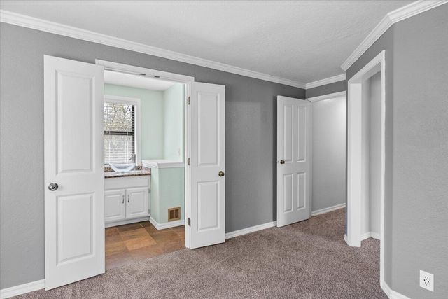 697 E Intervale Road, Grants Pass, OR 97527