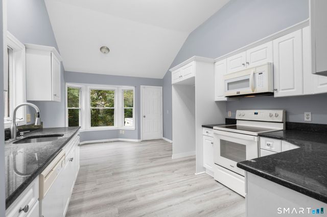 63 Oakcrest Circle, Waterbury, CT 06708