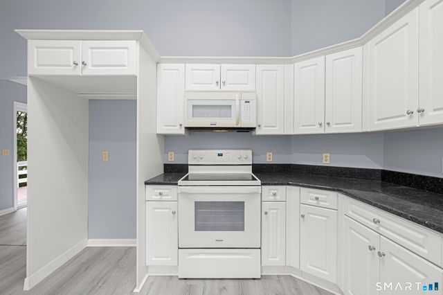 63 Oakcrest Circle, Waterbury, CT 06708