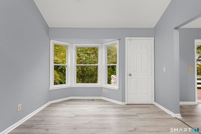 63 Oakcrest Circle, Waterbury, CT 06708