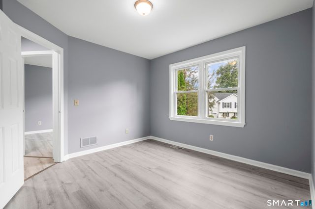 63 Oakcrest Circle, Waterbury, CT 06708