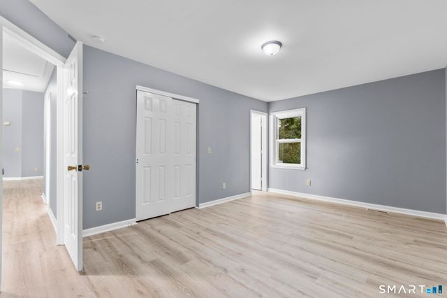 63 Oakcrest Circle, Waterbury, CT 06708