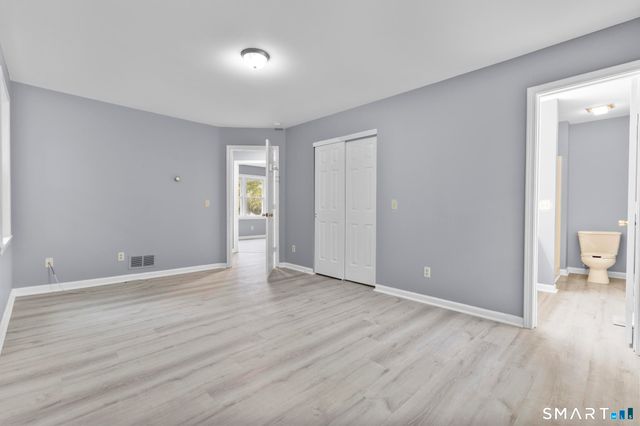 63 Oakcrest Circle, Waterbury, CT 06708