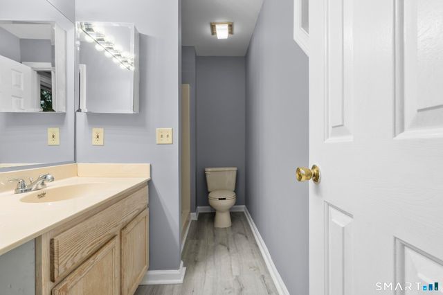 63 Oakcrest Circle, Waterbury, CT 06708