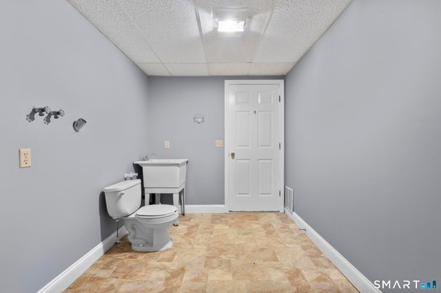 63 Oakcrest Circle, Waterbury, CT 06708