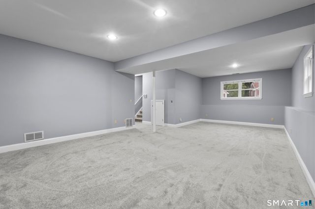 63 Oakcrest Circle, Waterbury, CT 06708