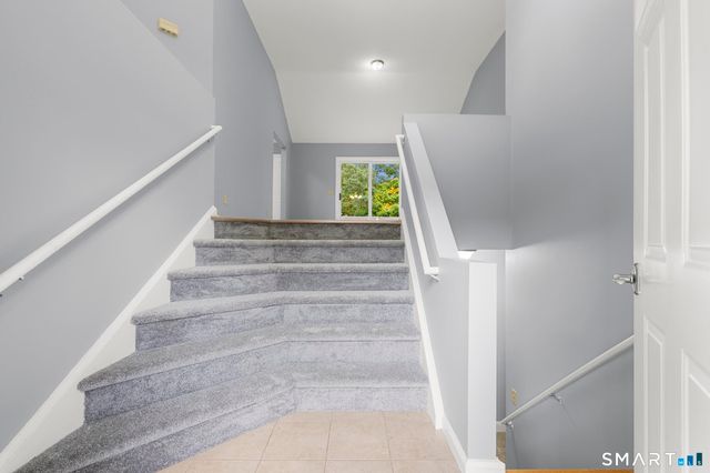 63 Oakcrest Circle, Waterbury, CT 06708