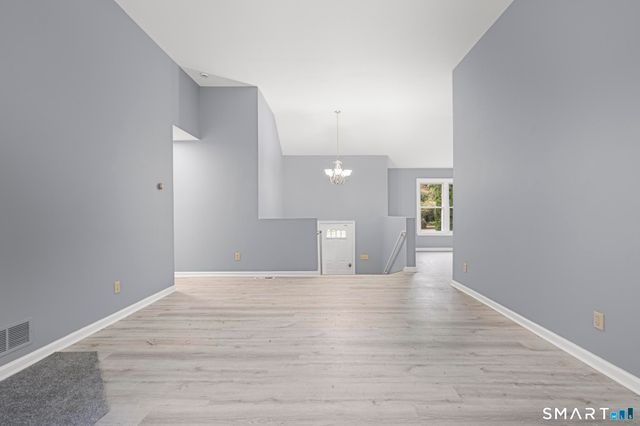 63 Oakcrest Circle, Waterbury, CT 06708