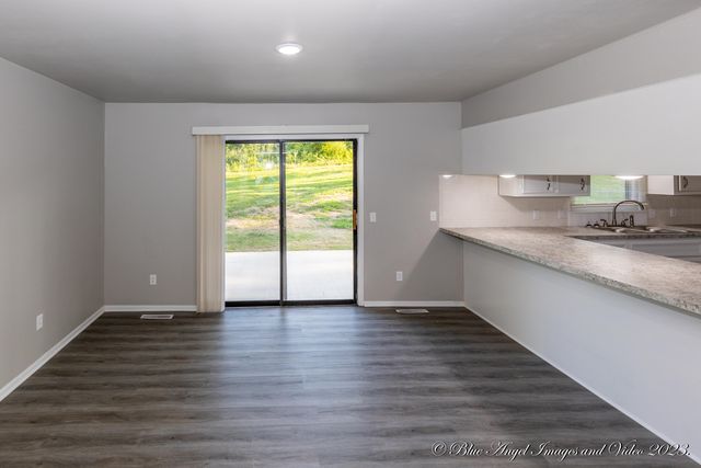 1028 Armstrong Street, West Plains, MO 65775