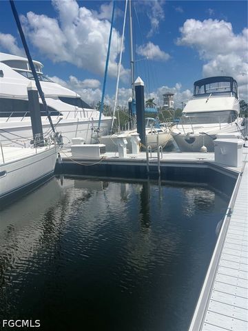 38' BOAT SLIP I-10 GULF HARBOUR MARINA, Fort Myers, FL 33908