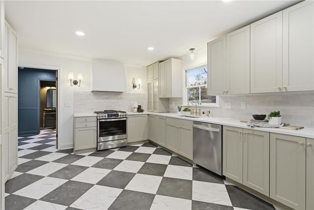 10301 Howe Drive, Leawood, KS 66206