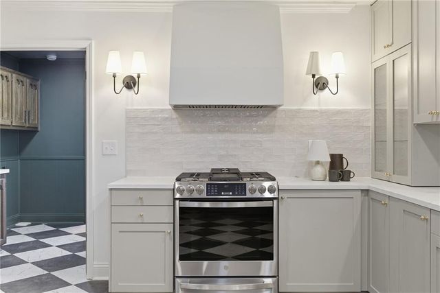 10301 Howe Drive, Leawood, KS 66206