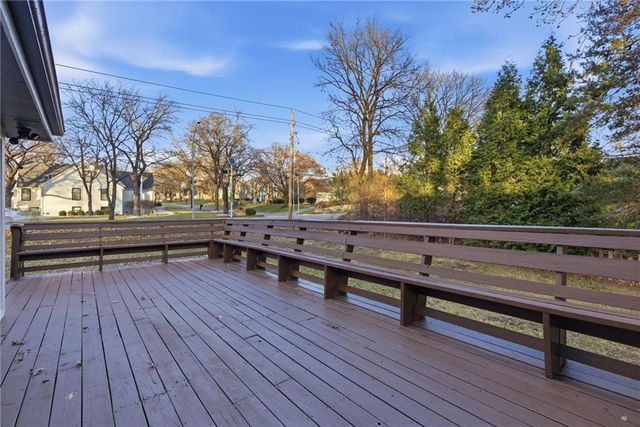 10301 Howe Drive, Leawood, KS 66206