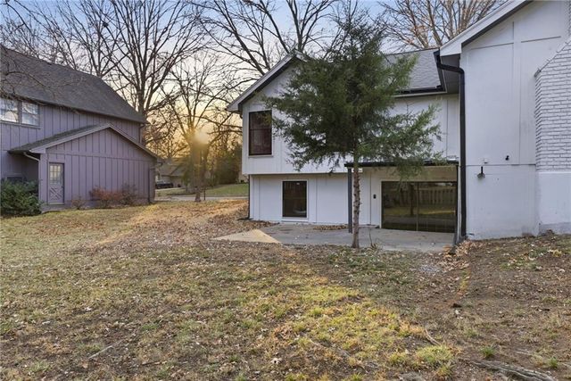 10301 Howe Drive, Leawood, KS 66206