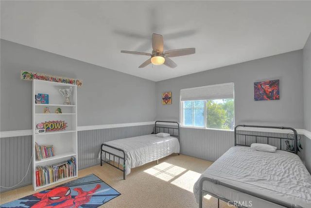 32 Hillsdale, Irvine, CA 92602