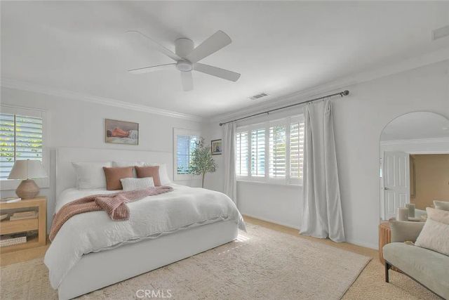 32 Hillsdale, Irvine, CA 92602