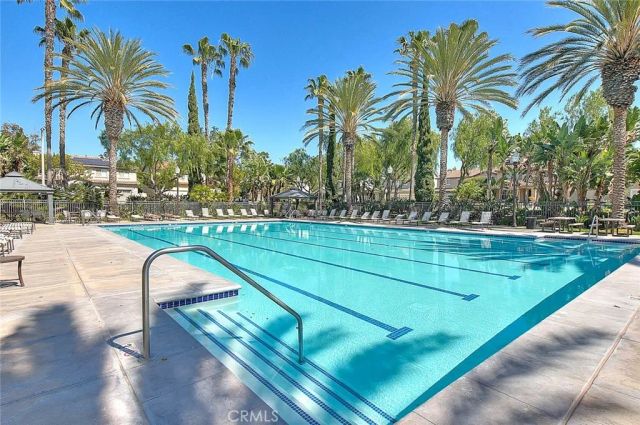 32 Hillsdale, Irvine, CA 92602