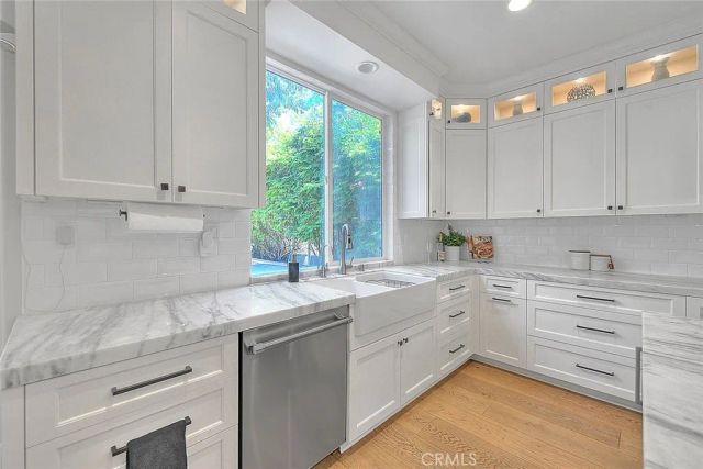 32 Hillsdale, Irvine, CA 92602